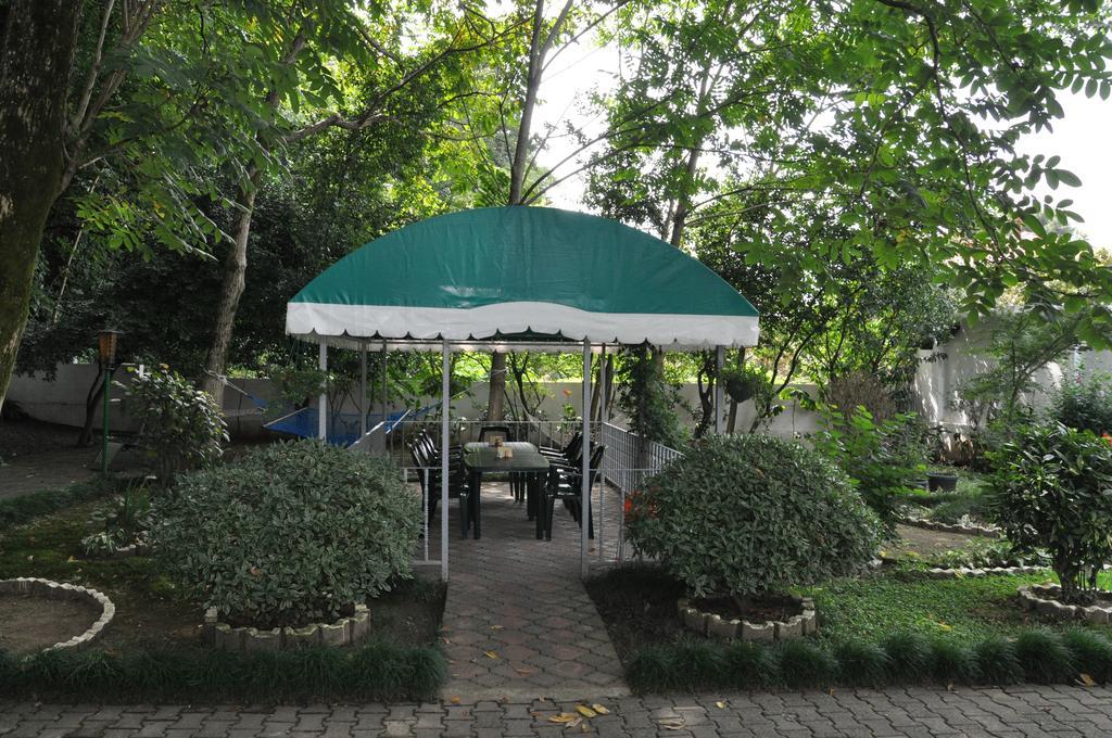 Hotel Captain Gonio Luaran gambar