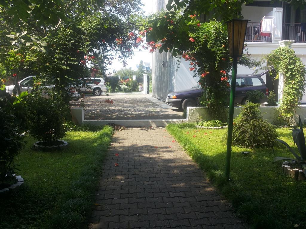 Hotel Captain Gonio Luaran gambar