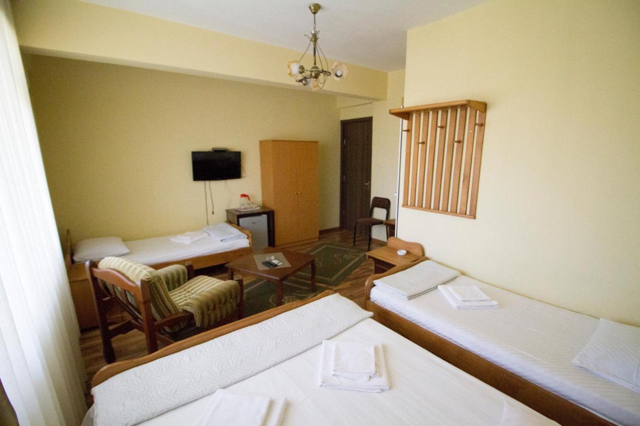 Hotel Captain Gonio Luaran gambar